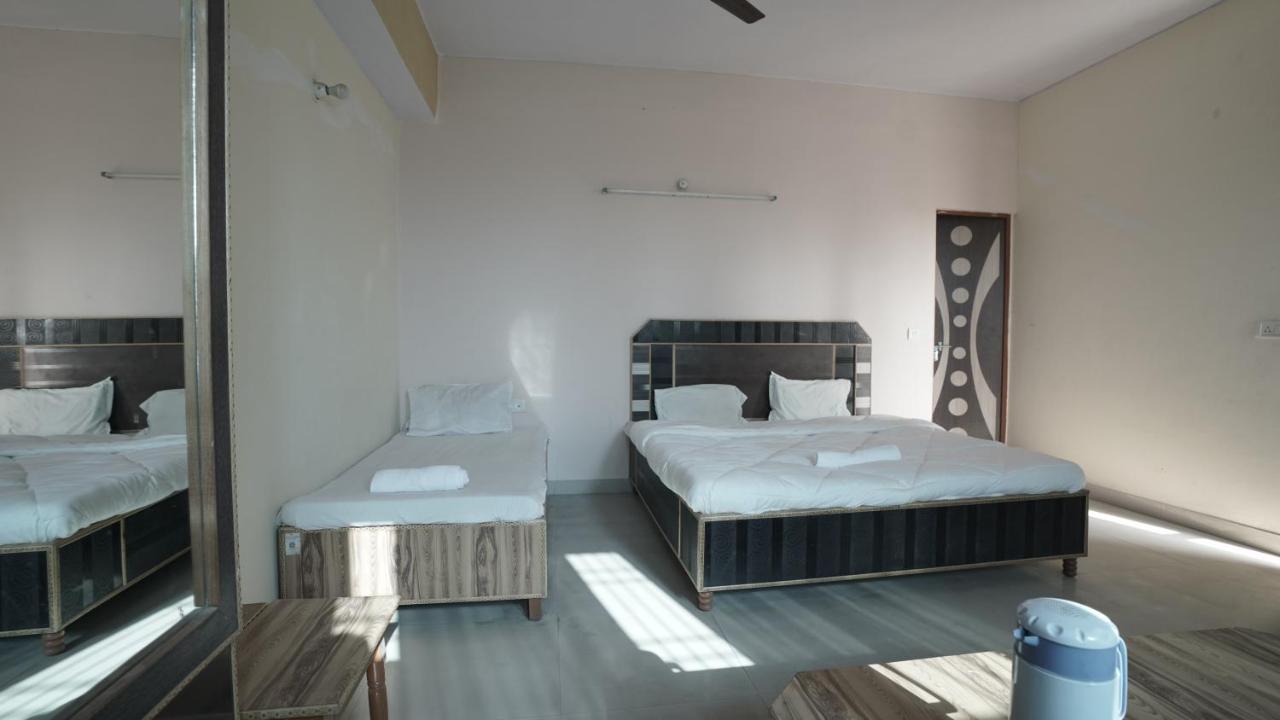 Hotel Mohan By Wb Inn Agra  Esterno foto